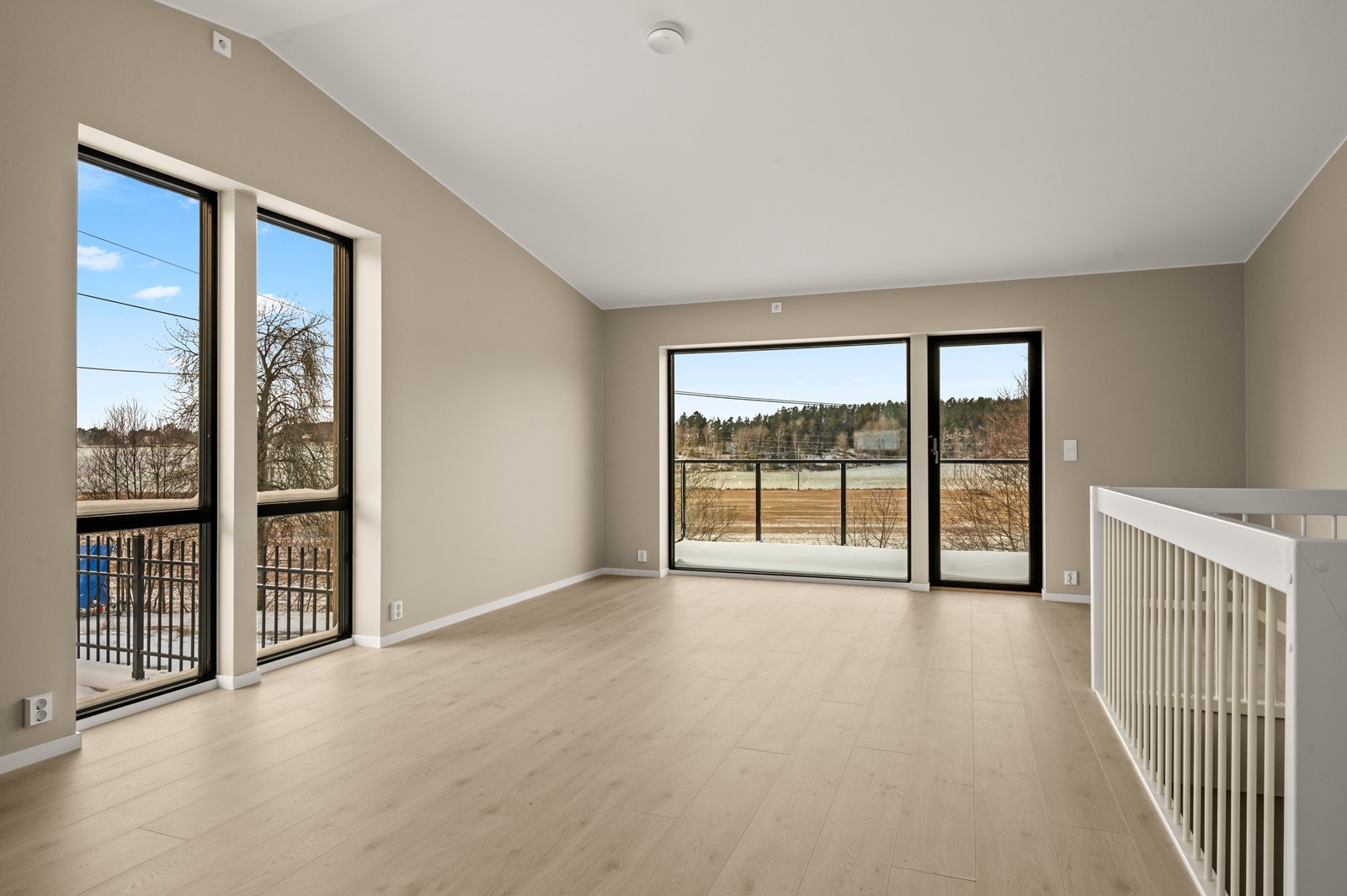 Lyse og delikate farger med gode innredningsmuligheter. Galleribilde