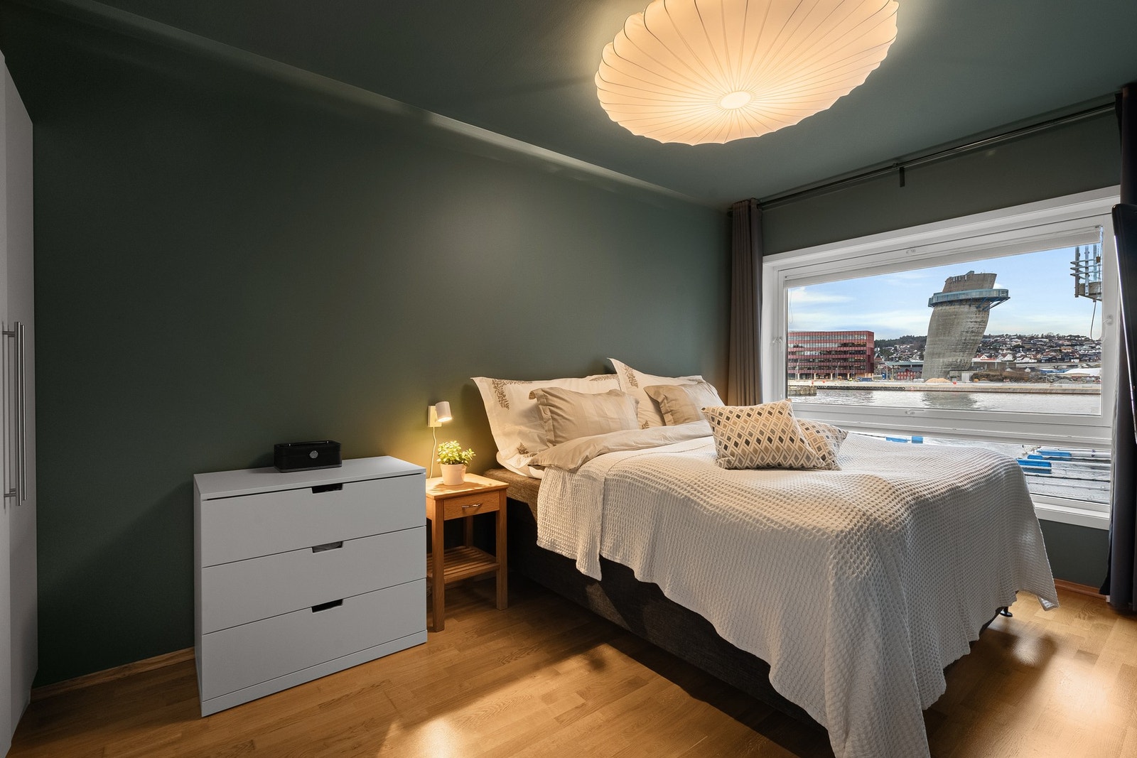 Hovedsoverom med nydelig utsikt. Galleribilde