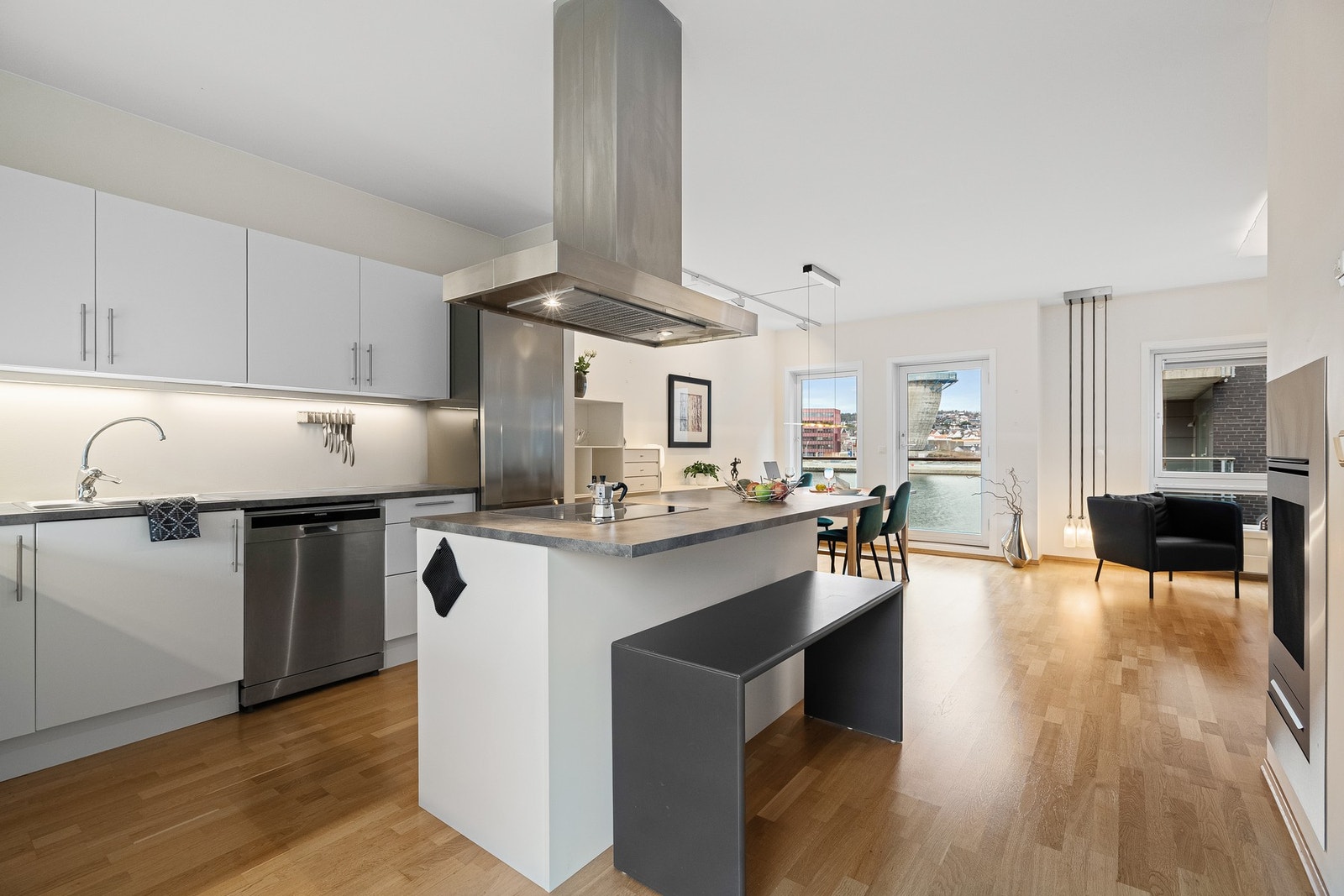 Her kan gjestene eller barna vente mens du gjør siste finish på maten. Galleribilde