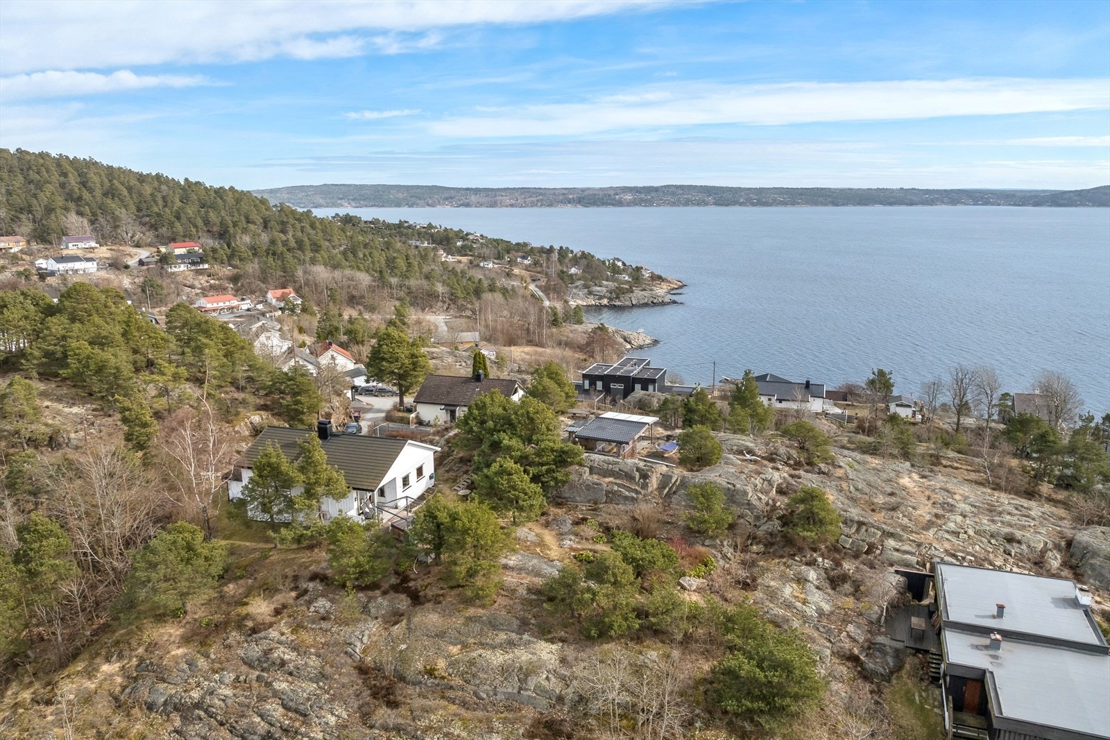 Tofte er et koselig tettsted langs Oslofjorden med flere strender og båthavner. Galleribilde
