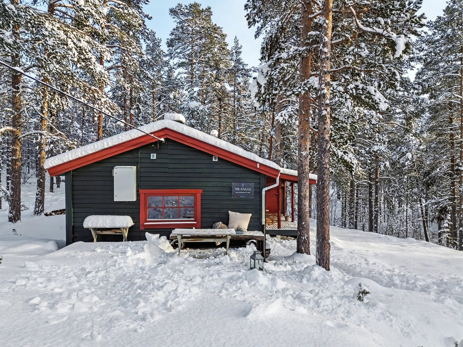Hyggelig å sitte her på terrassen mot vest. Galleribilde
