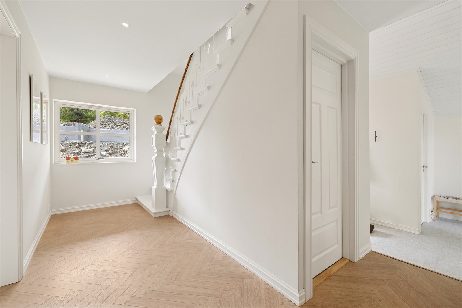 Trappeoppgang til 2. etasje Galleribilde