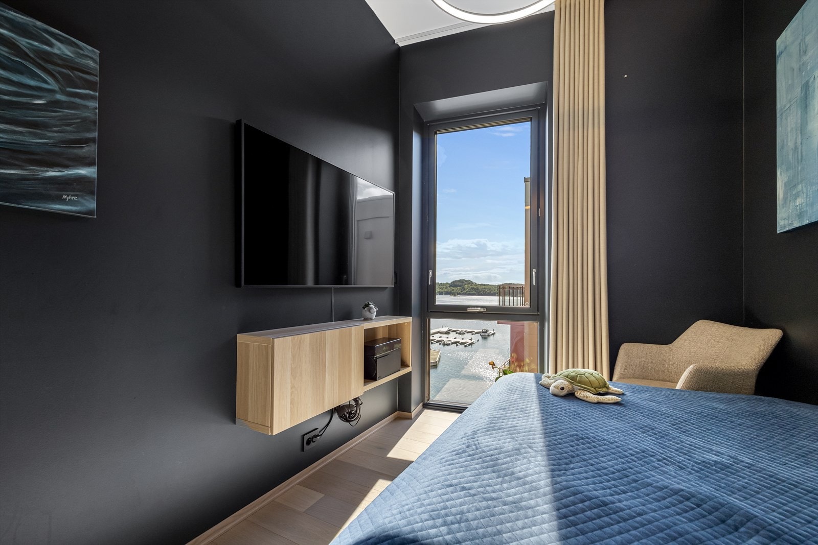 Nyere leilighet - Delikat og tidsriktig. Galleribilde