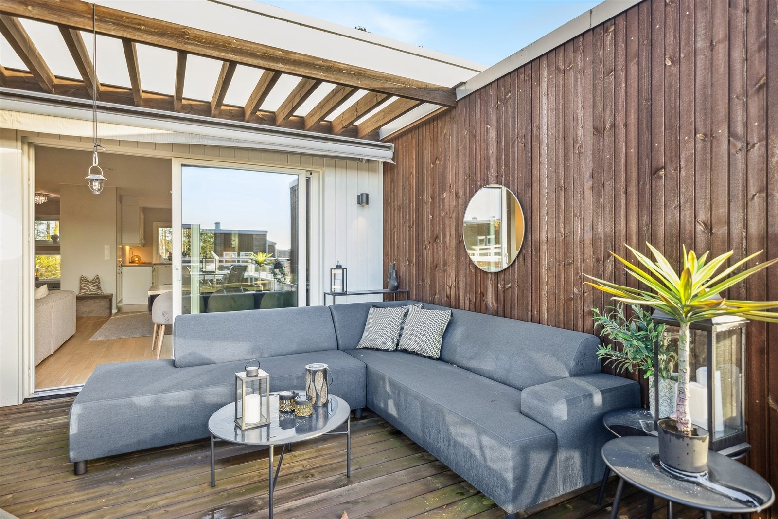 Lunt og trivelig terrassehjørne. Galleribilde