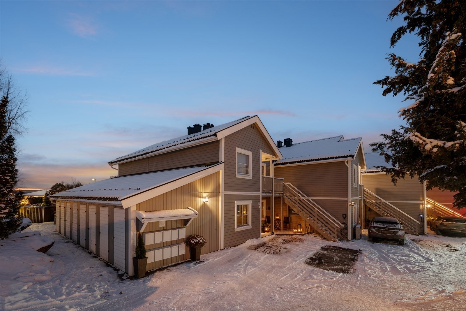 Utvendig bod ligger like ved boligen. Galleribilde