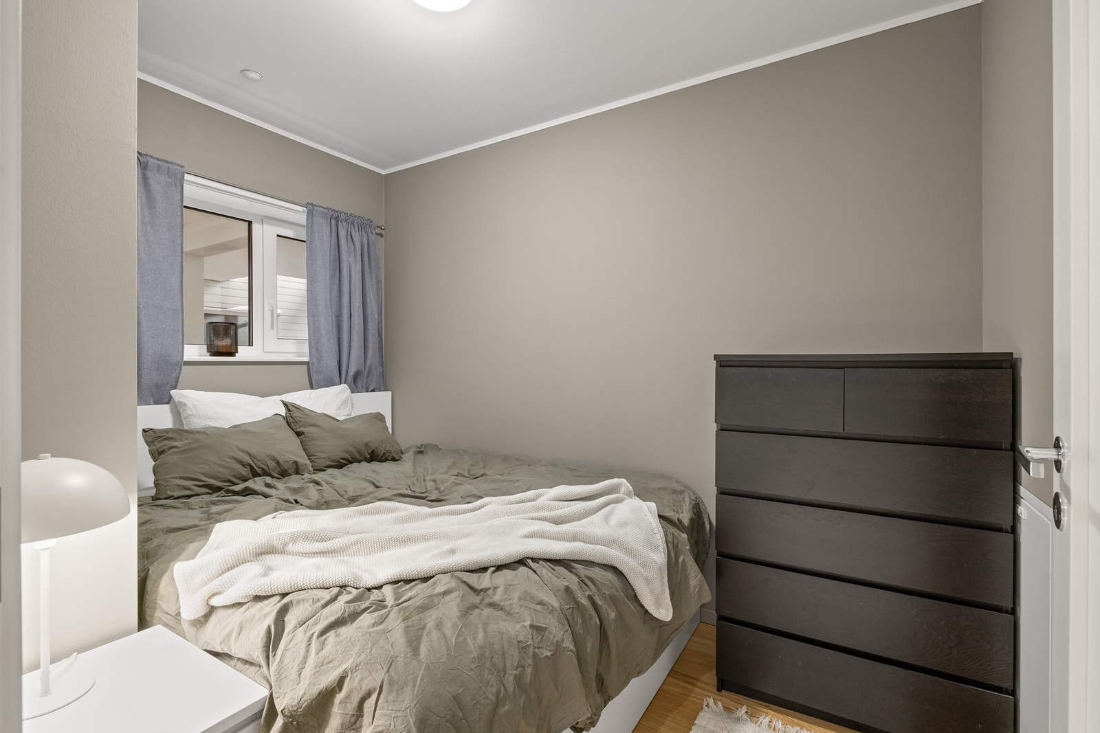 Bod i leiligheten som er innredet som soverom - boden er ikke bruksendret og ikke godkjent for varig opphold Galleribilde