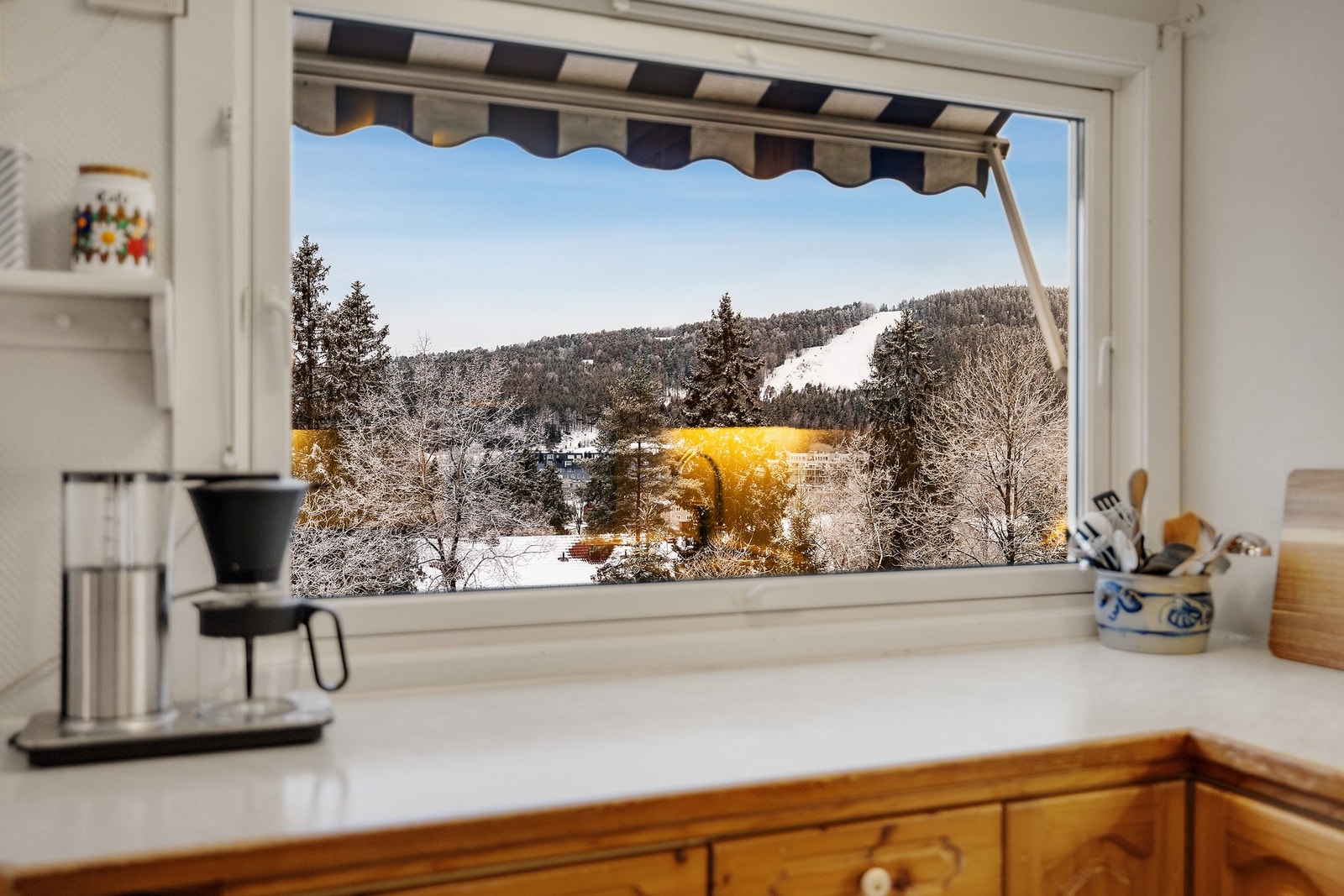 Utsikt fra kjøkkenvindu Galleribilde