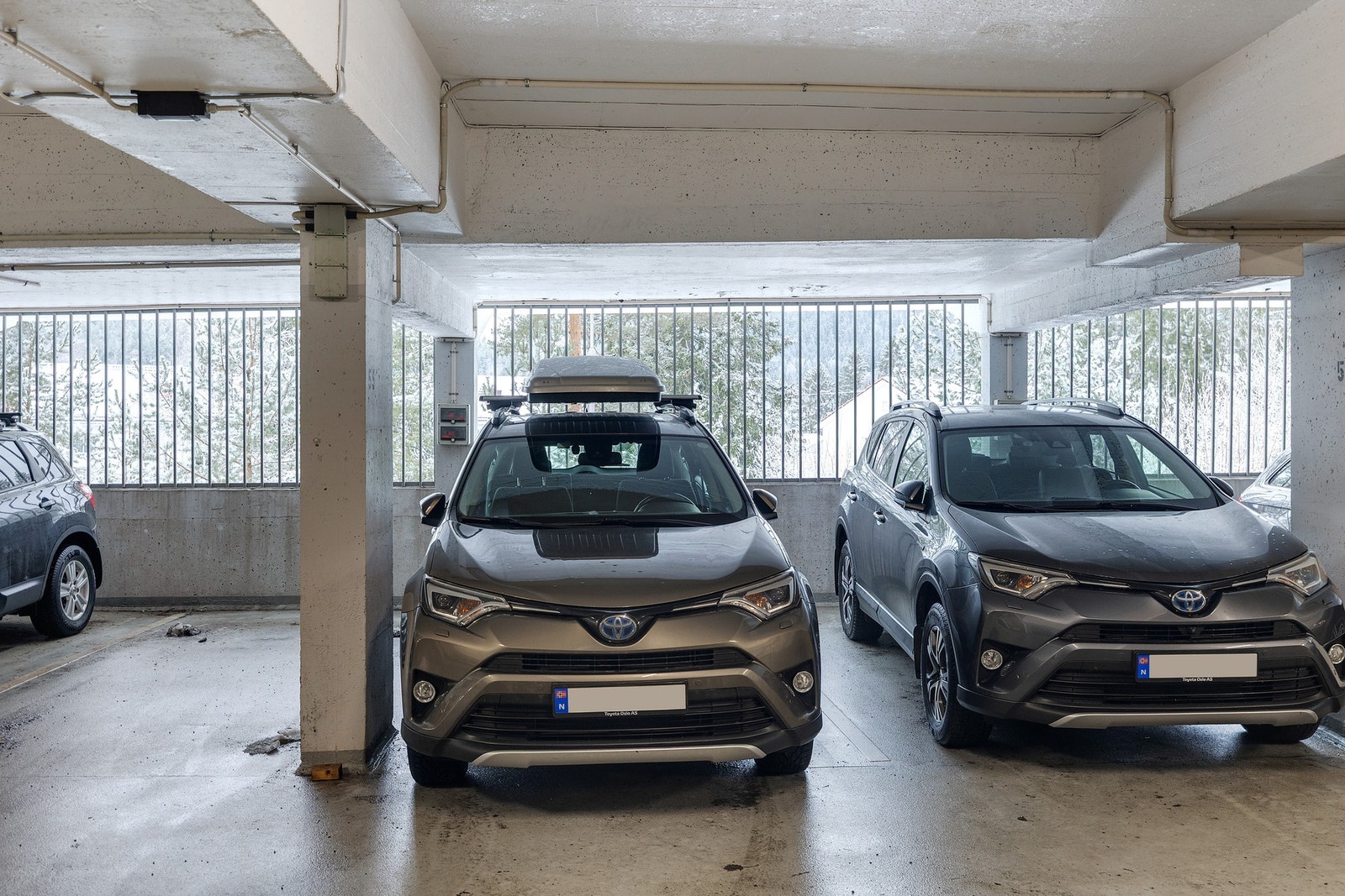 Garasjeplass medfølger. Mulighet for montering ev lader. Galleribilde