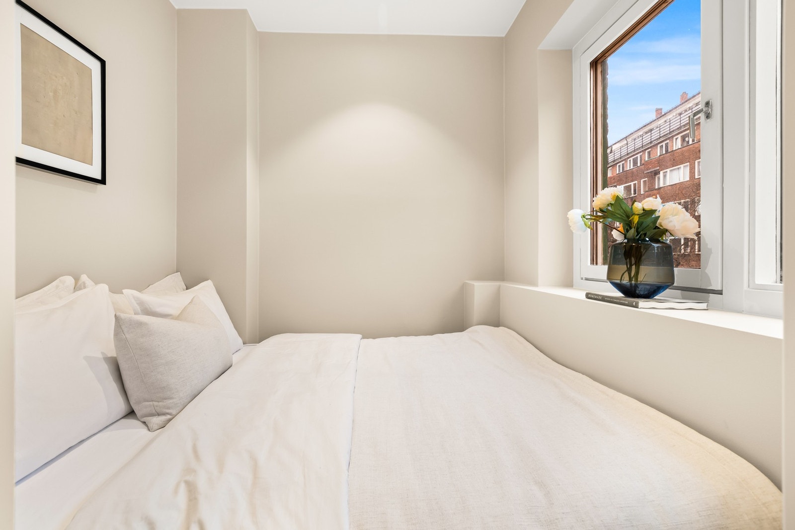 Plass til dobbeltseng på soverom. Galleribilde