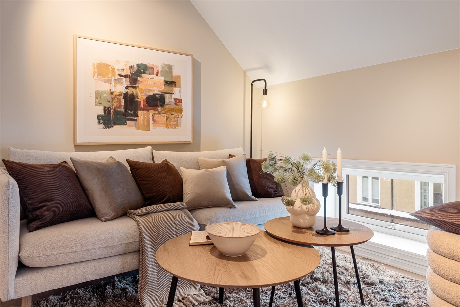 Her er det plass til sofagruppe med tilhørende stuebord. Galleribilde