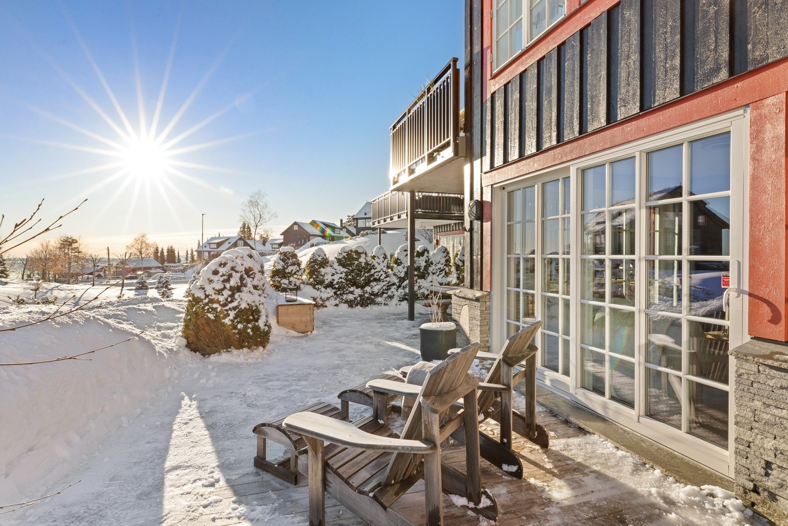 Thorleif Haugs vei 77 er en innholdsrik bolig beliggende i fredfulle og idylliske omgivelser Galleribilde