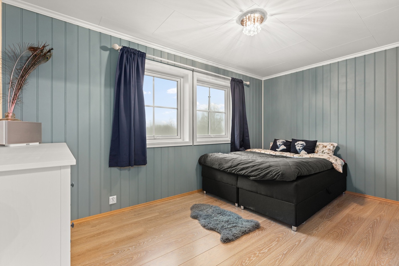 Soverom med rolig uttrykk og god størrelse. Galleribilde