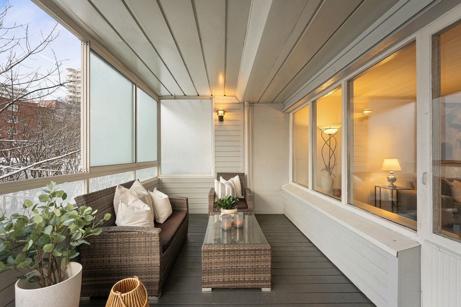 Som en forlengelse av stuen, kan balkongen "åpnes eller lukkes" Galleribilde