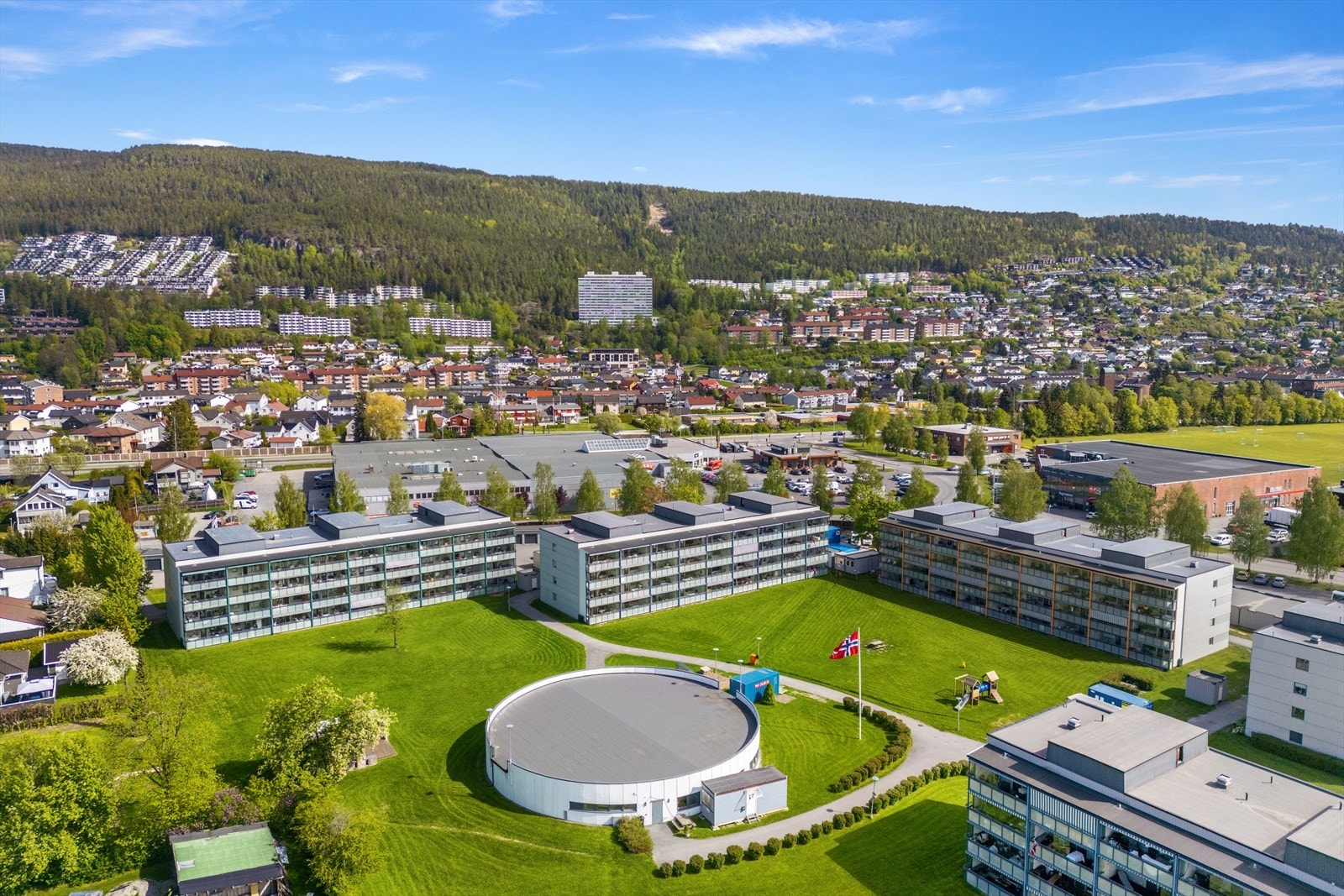 Det er også flotte turmuligheter langs Elveparken rett utenfor døren. Galleribilde