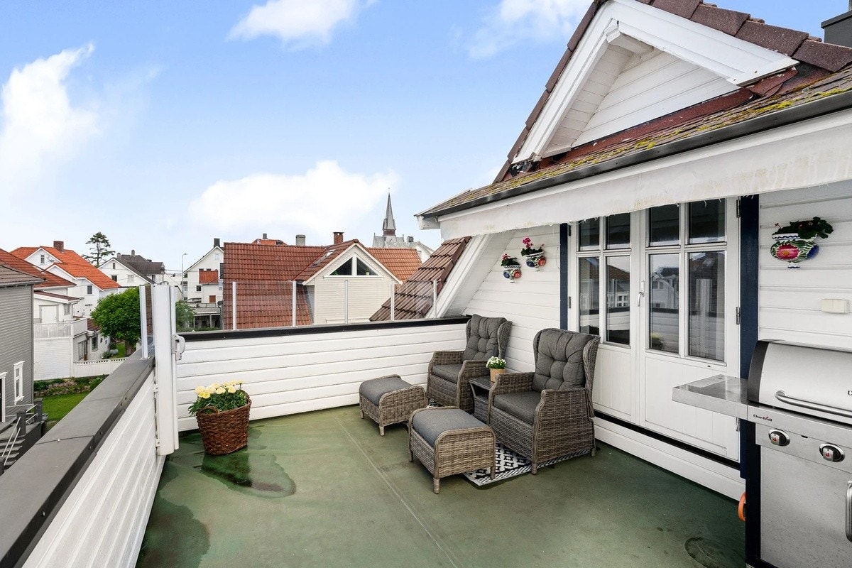 Balkong 3.etg - Møbler og grill medfølger Galleribilde