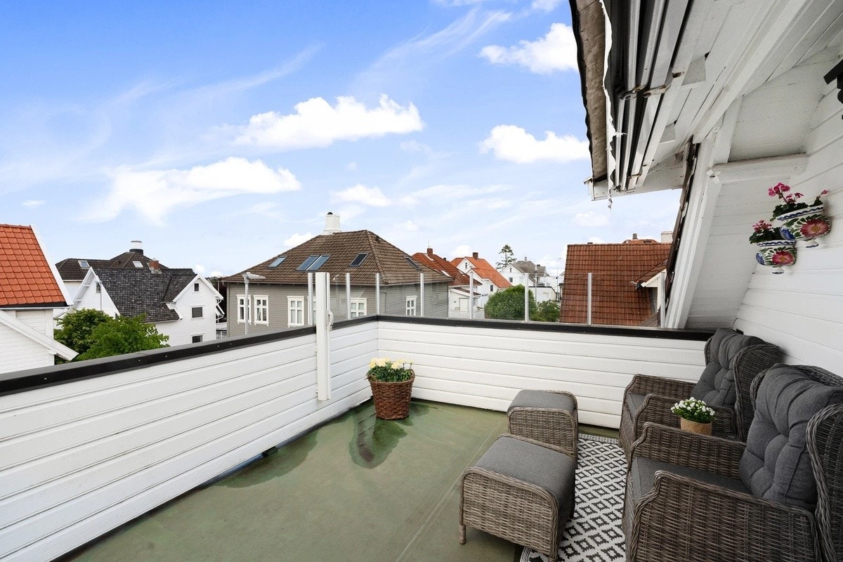 Balkong 3.etg - Møbler og grill medfølger Galleribilde