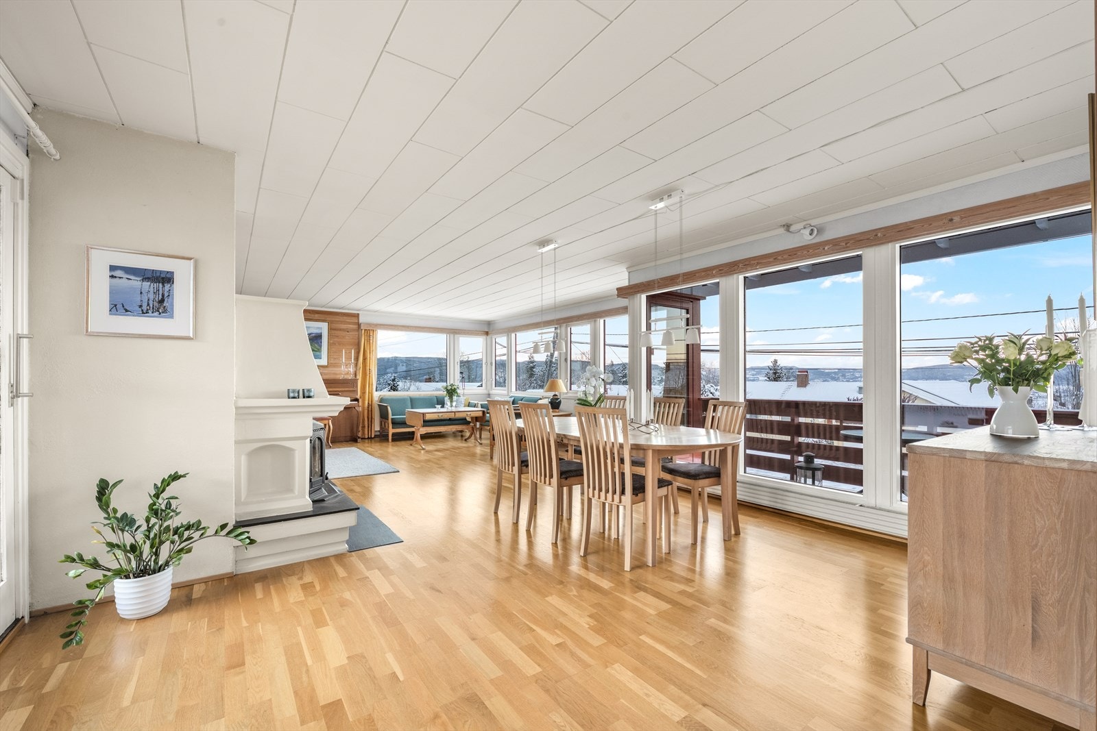 Rikelig med vindusflater og godt gjennomlys Galleribilde