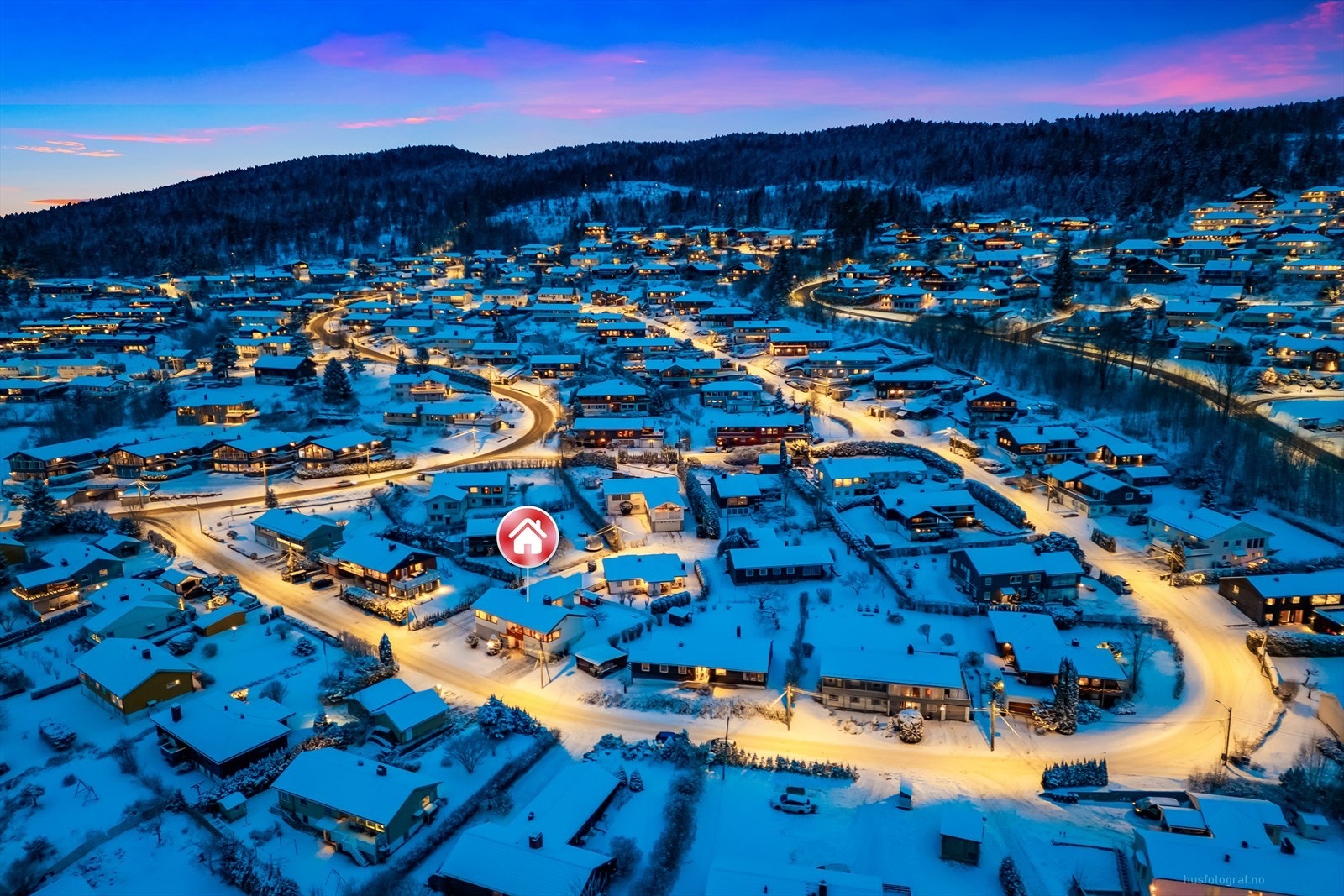 Eiendommen må sies å ligge spesielt flott til på Galterud, øverst på Austad i Drammen Galleribilde