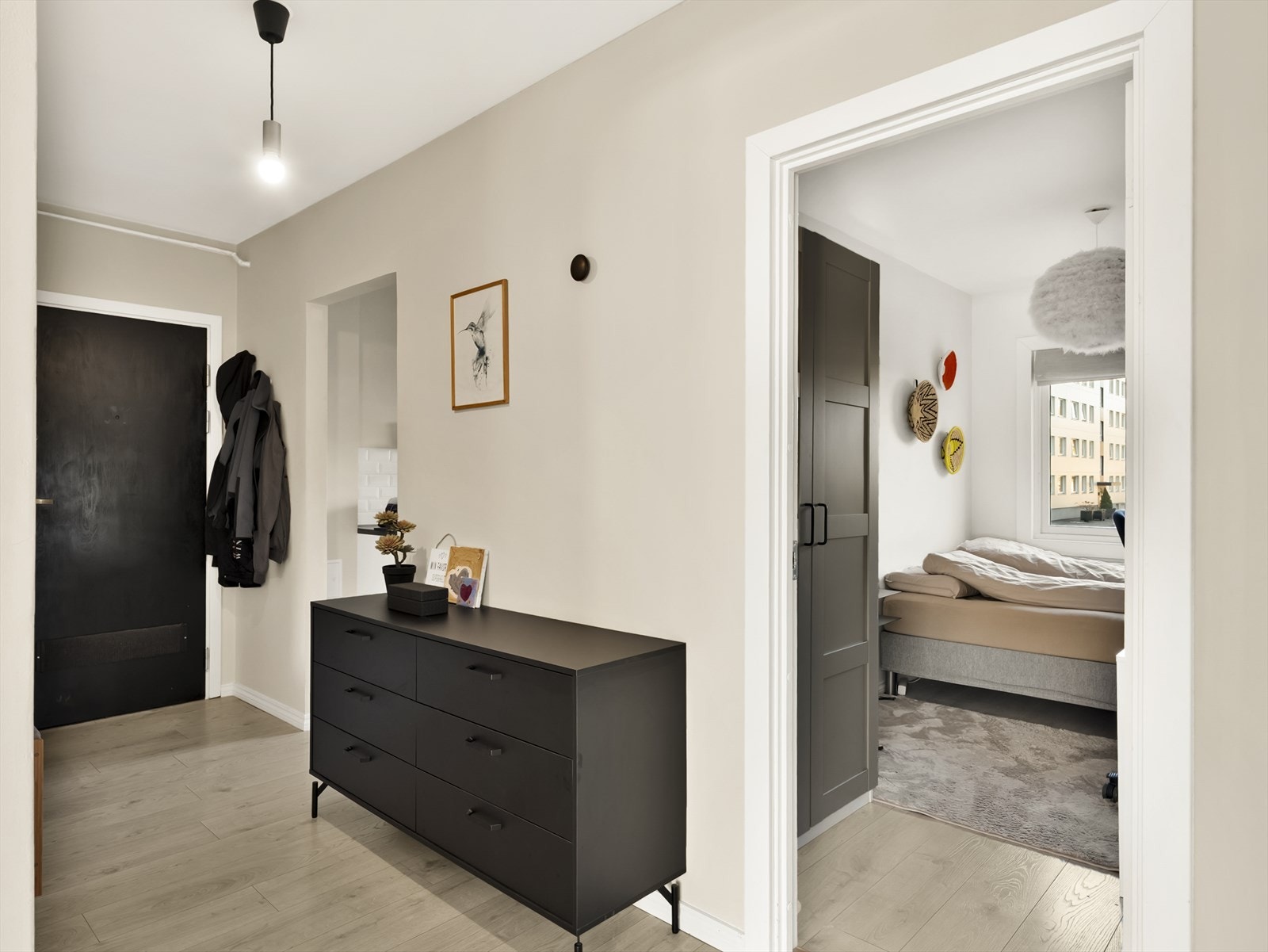 Gangen binder rommene sammen og gir adkomst til leilighetens to soverom. Galleribilde