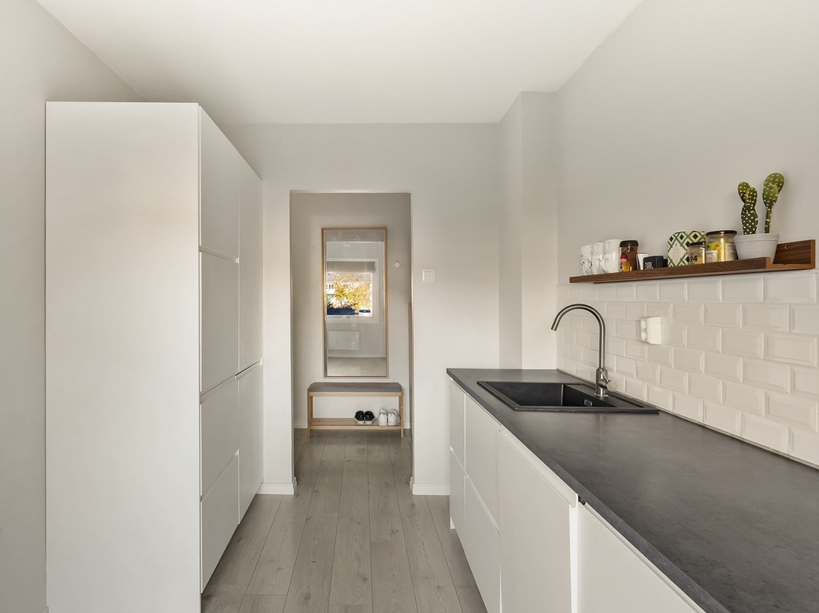 God skapplass og integrerte hvitevarer. Galleribilde