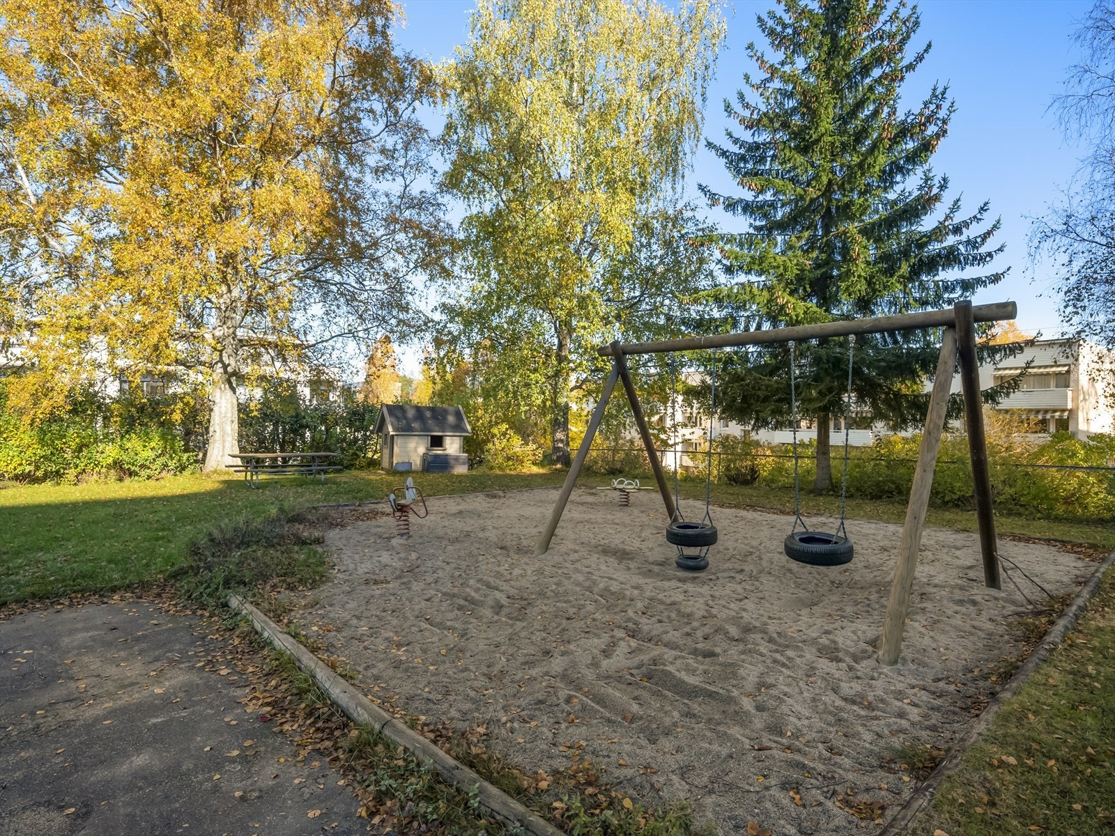 For de yngste er det en hyggelig lekeplass på fellesområdet. Galleribilde