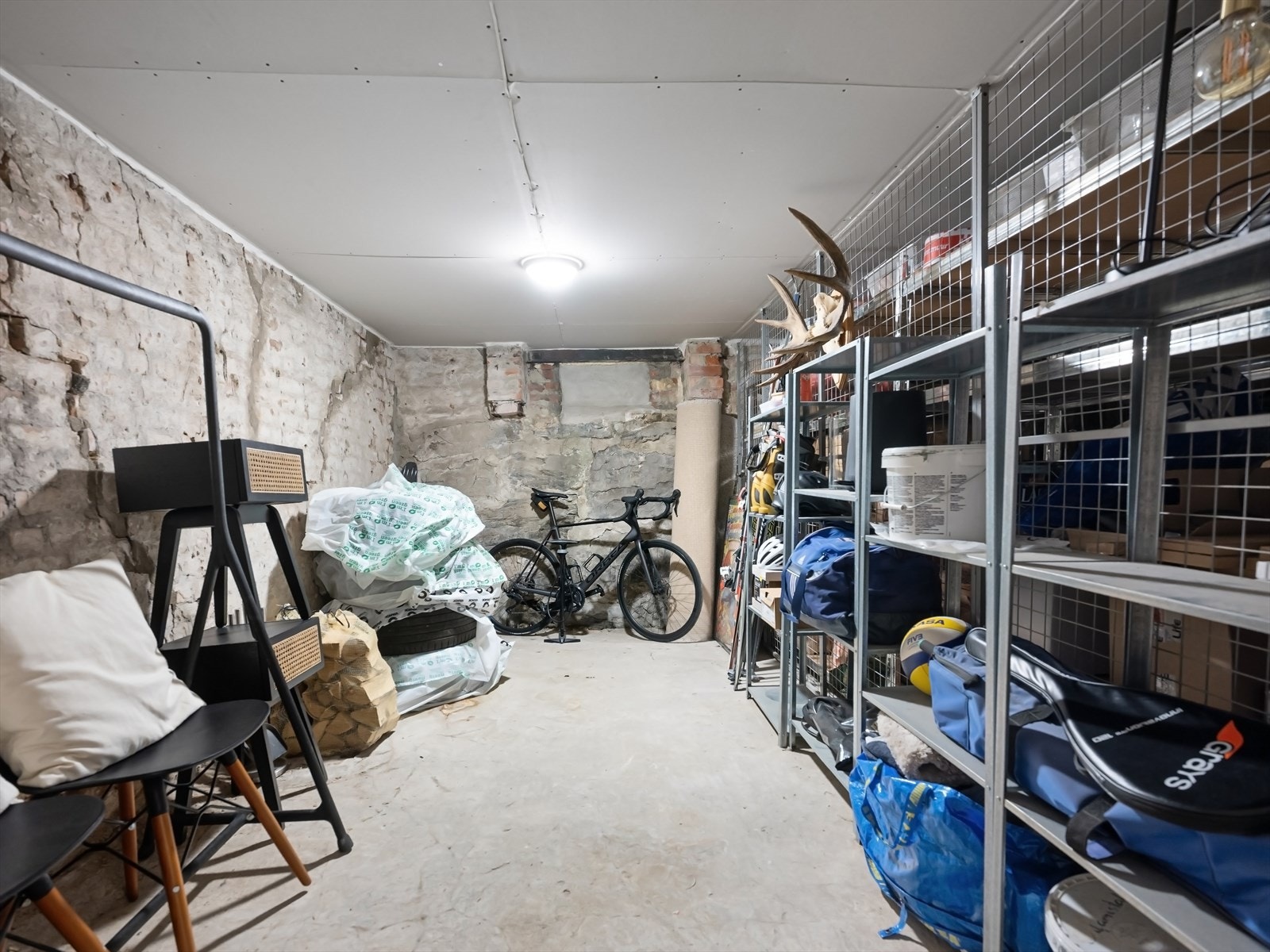 Kjellerbod på hele 10 kvm Galleribilde