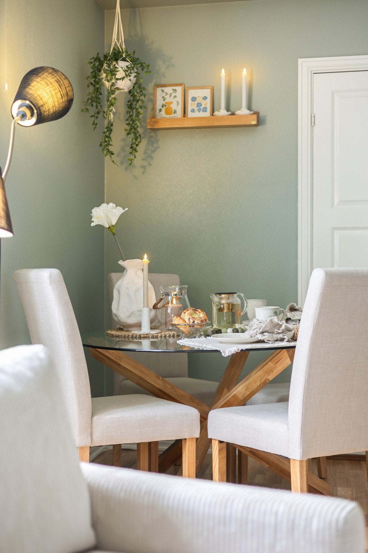 Her er det plass for å invitere venner eller familie over på hyggelig lag Galleribilde