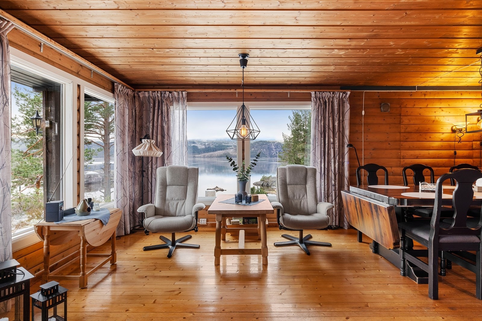 Gode utsiktsforhold fra stuen Galleribilde