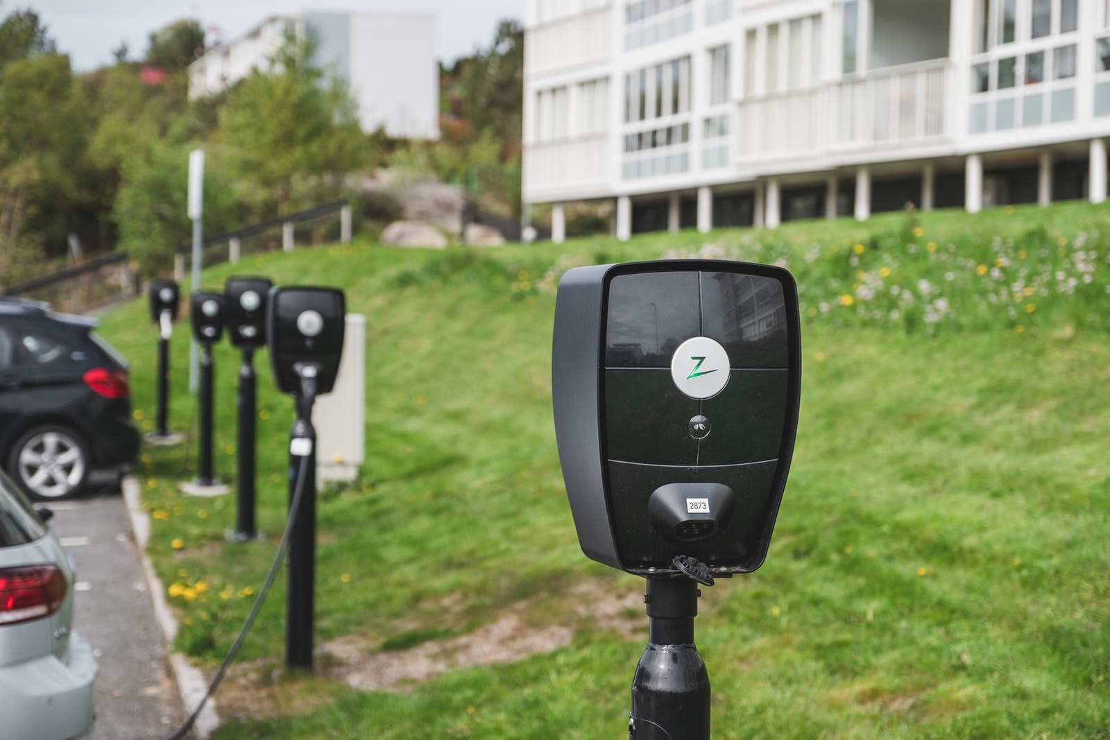 Parkeringsplasser med lademulighet - Konferer megler for kapasitet. Galleribilde