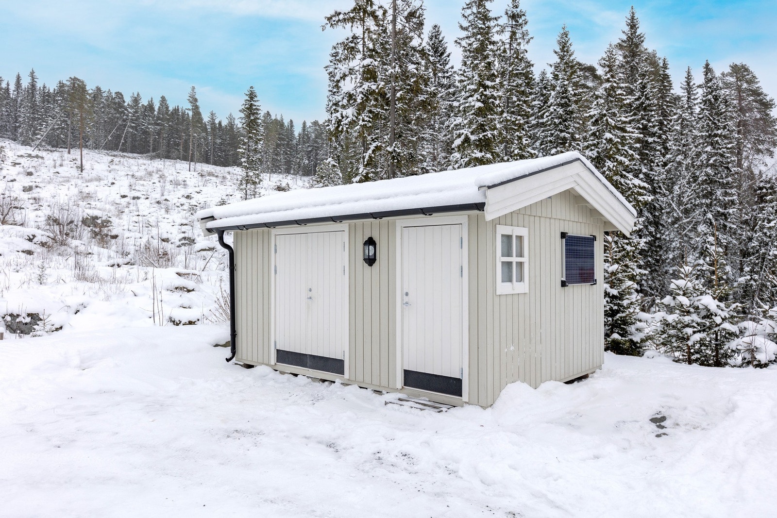 Bod med eget solcelleanlegg, satt opp av nåværende eier. Galleribilde