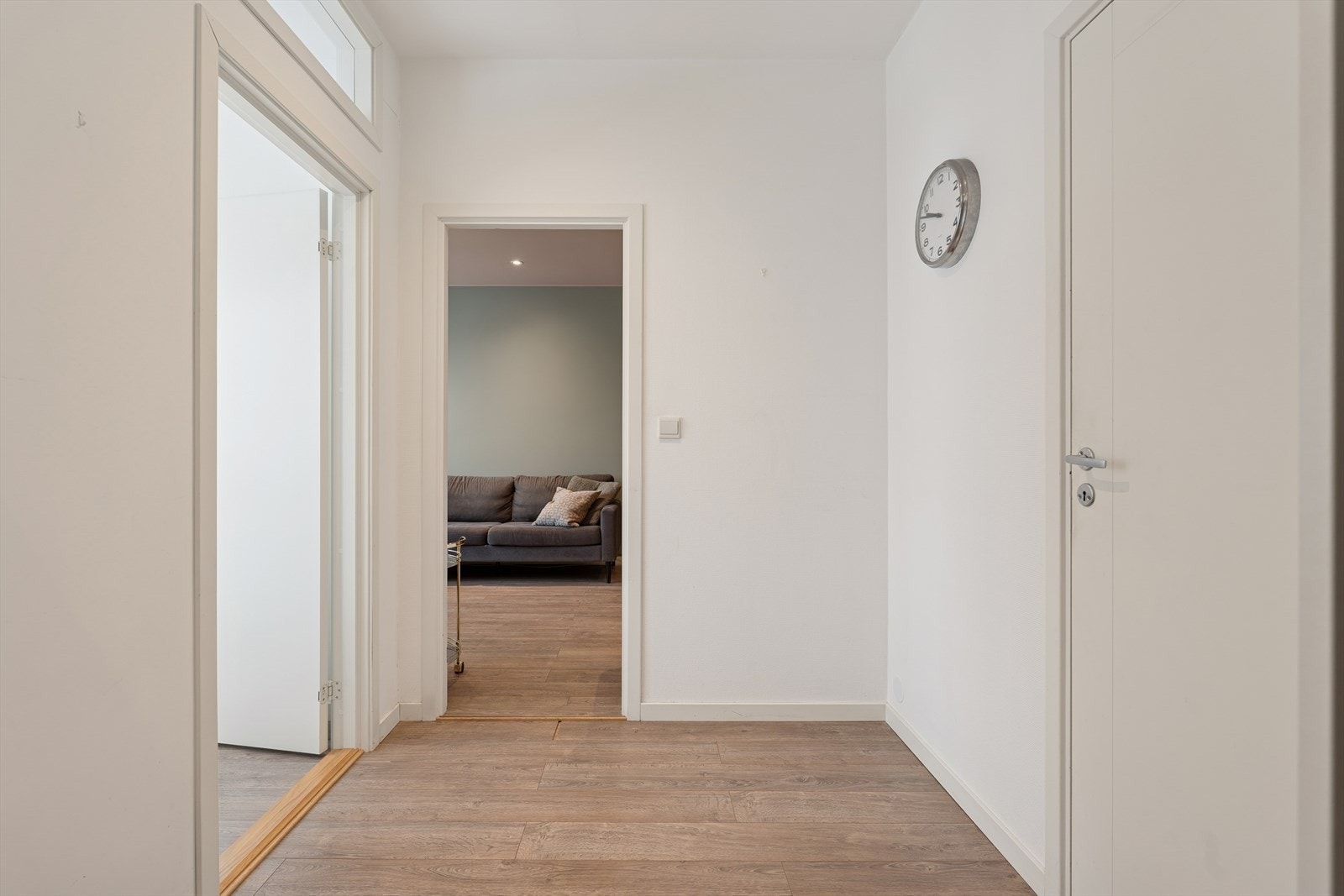 Fra stue/kjøkken er det adkomst til gang Galleribilde