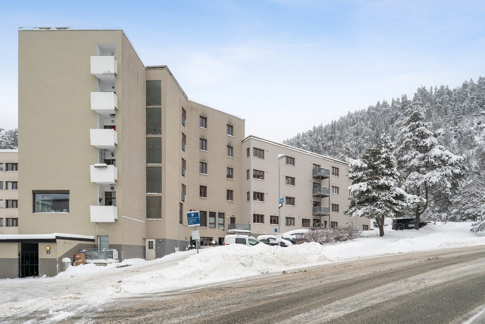 Perfekt for pendlere - buss i umiddelbar nærhet og ca. 20 min. gåavstand til Drammen togstasjon Galleribilde