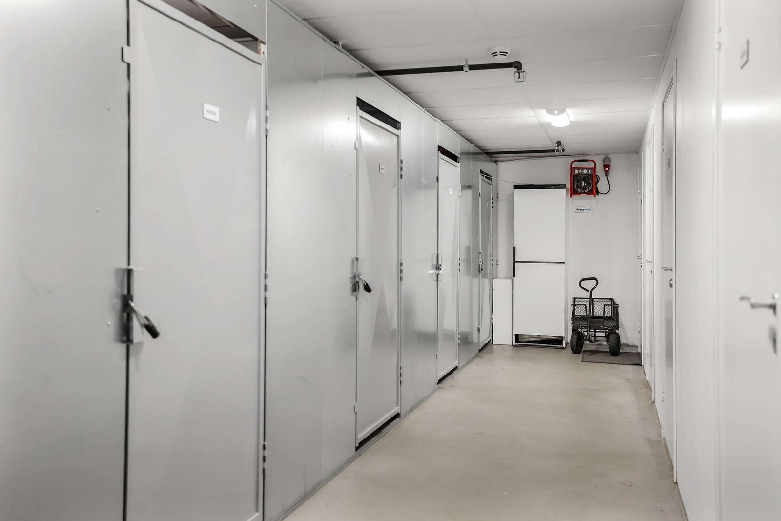 2 boder i tilknytning til bodanlegg i samme etasje som leiligheten Galleribilde