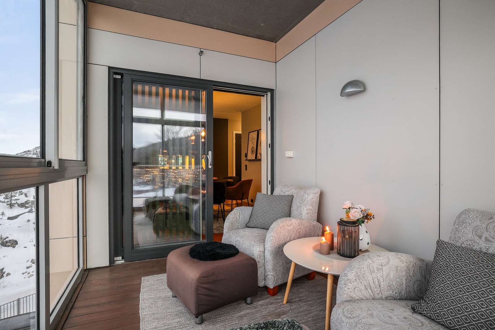 Innglasset balkong Galleribilde