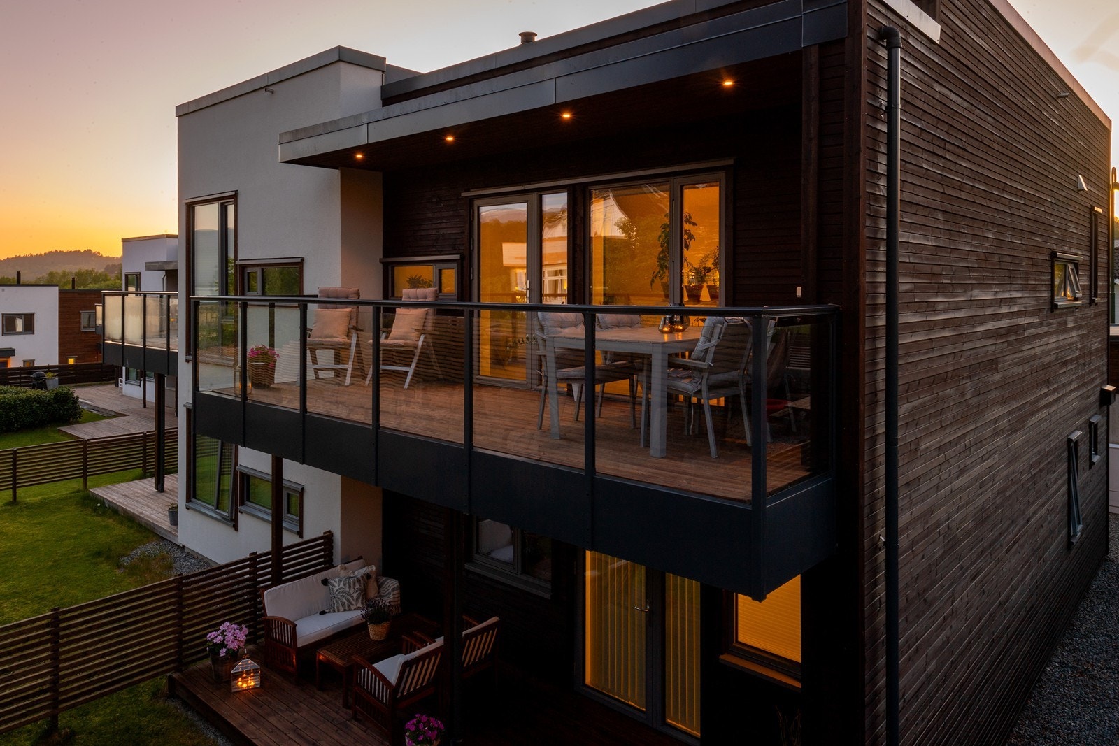 Kveldsstemning på terrassen Galleribilde