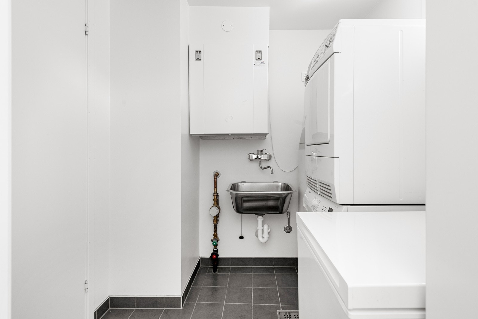 Vaskerom og delvis teknisk rom Galleribilde