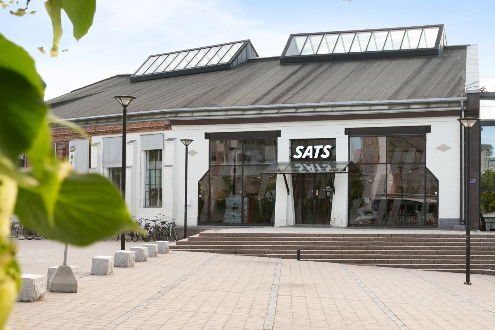 Gangavstand til flere treningssentre som SATS, Sterkere, Fresh Fitness og Evo. Galleribilde