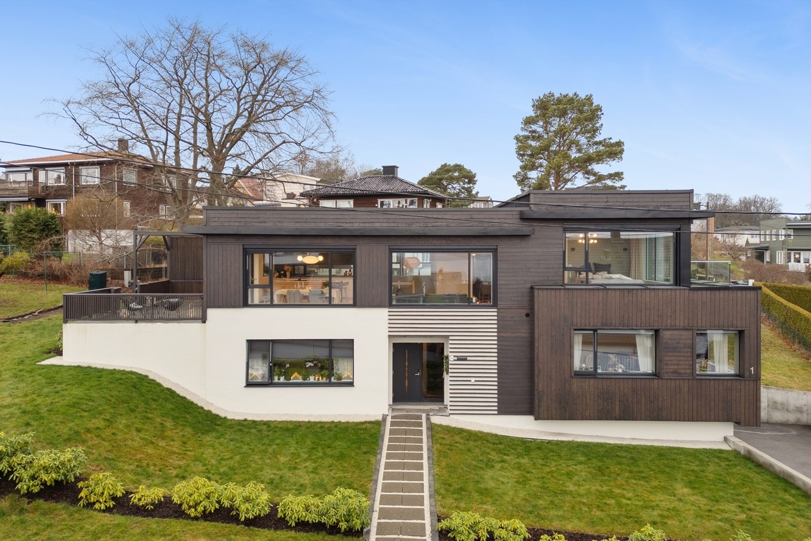 DNB Eiendom ved Nicolai Haug Kristiansen har gleden av å presentere Framnesveien 1! Galleribilde