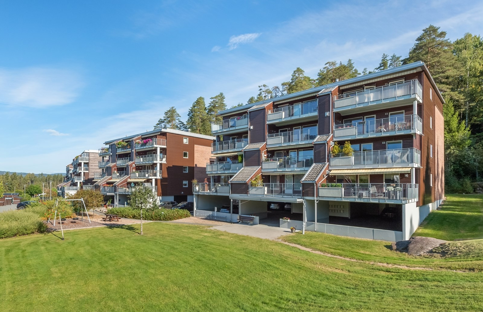 Velkommen til Bråtasvingen 23, presentert av Vibeke Børven i EiendomsMegler 1. Galleribilde