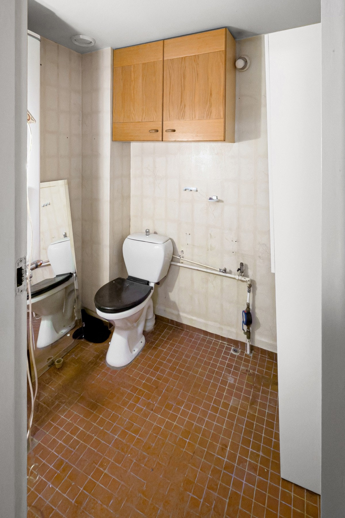 leiligheten har eget bod/vaskrom utenfor leiligheten med toalett og opplegg for vaskemaskin. Galleribilde