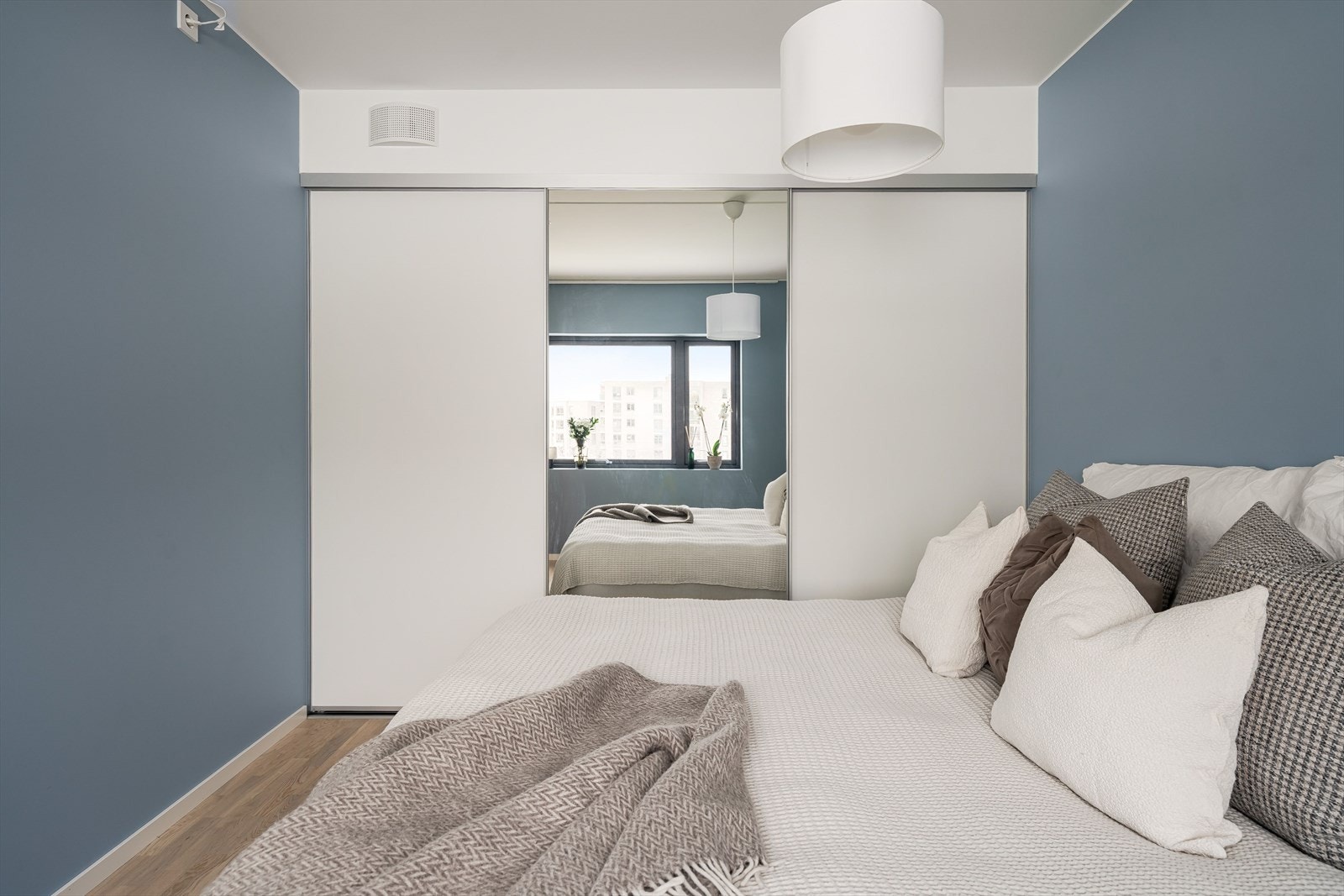 Soverom. Galleribilde