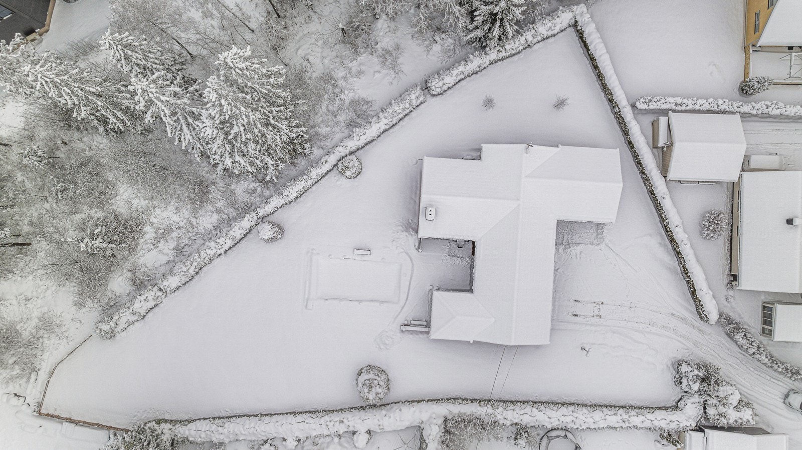 Den skjermede eiendommen er på over 2 mål Galleribilde