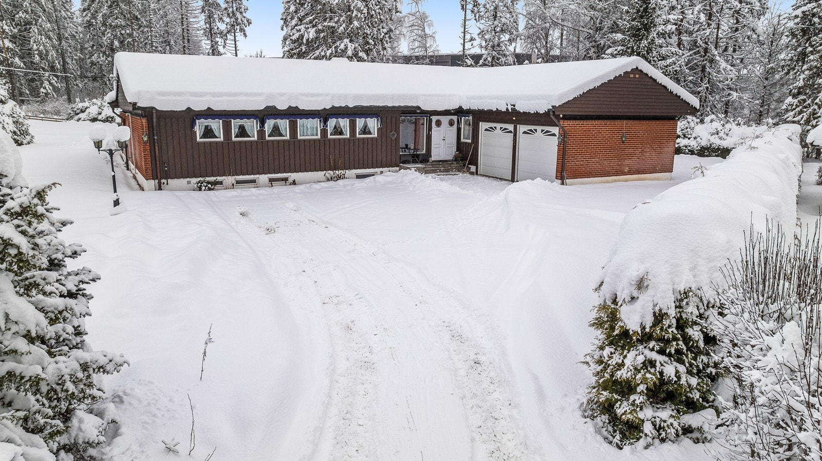 Velkommen til Vestre Skibakk 9A, en familievennlig enebolig med attraktiv beliggenhet på Kløfta Galleribilde