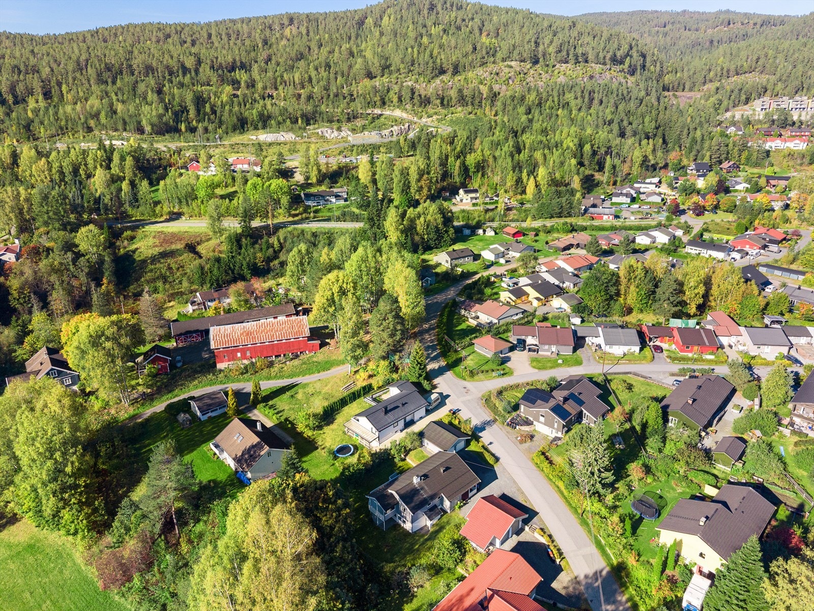 Veungsdalen er et etablert og barnevennlig boligfelt, med nærhet både til Kongsberg Teknologipark, og med videre kort vei inn til bysentrum. Galleribilde
