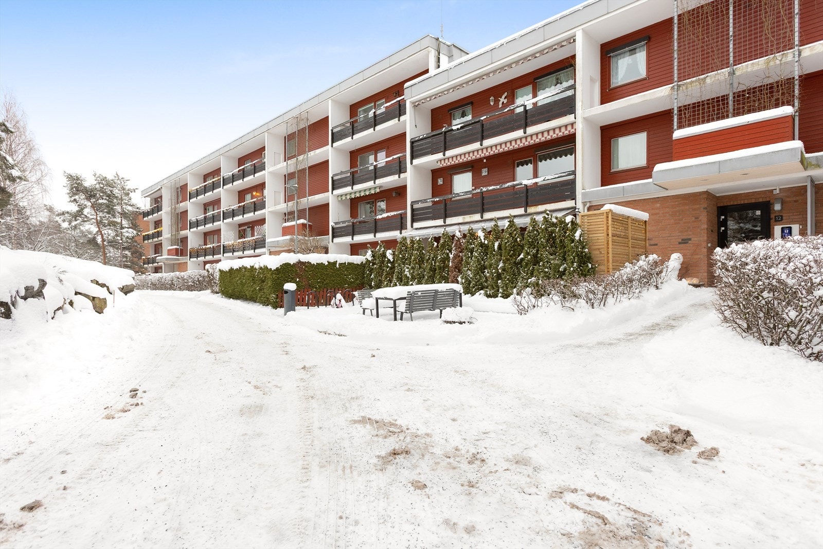 Velholdte fellesarealer med adkomst til leilighetene. Galleribilde