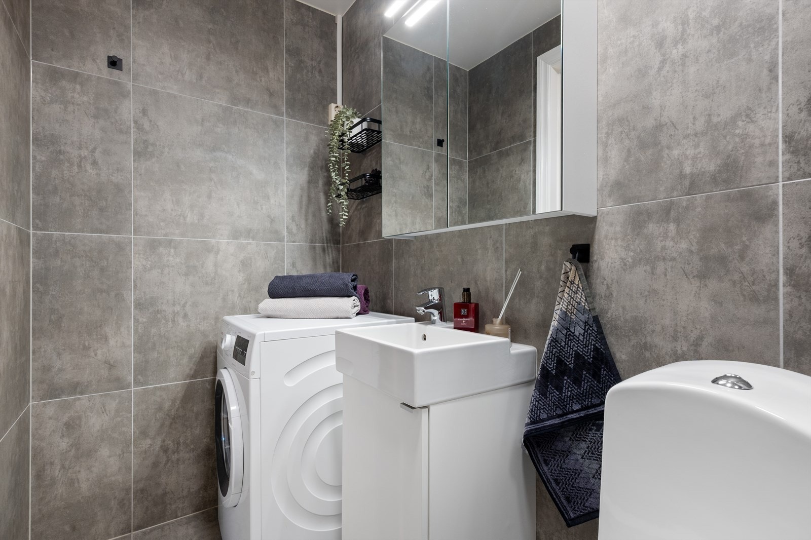 Vaskemaskin medfølger i handelen Galleribilde