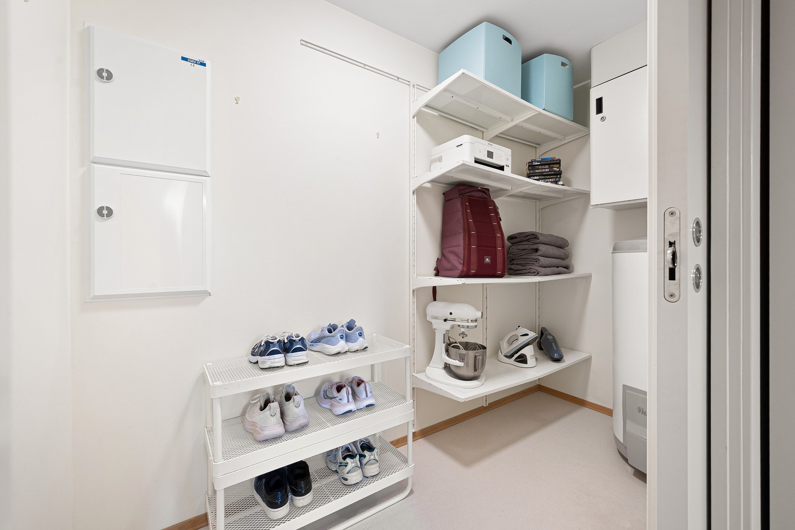 Leiligheten har en praktisk bod på 3,4 kvadratmeter. Galleribilde