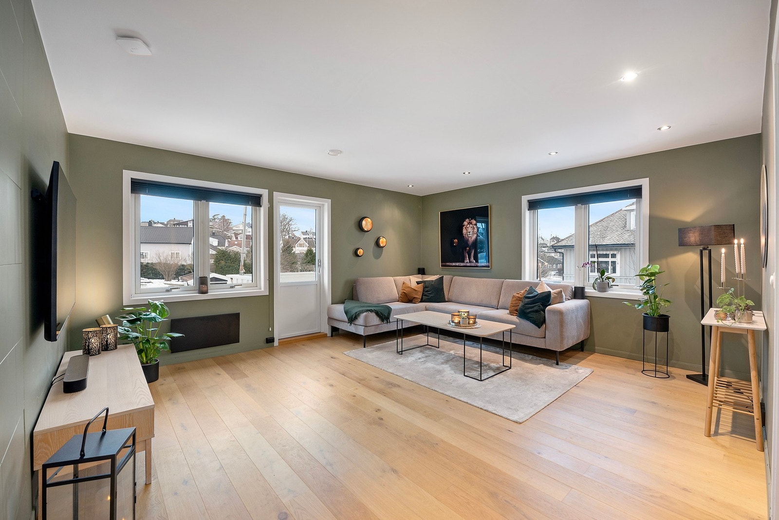 Eie Tønsberg v/ Robert Hoff ønsker velkommen til Sjøveien 1 Foto: Nils August Kavlie Borge Galleribilde