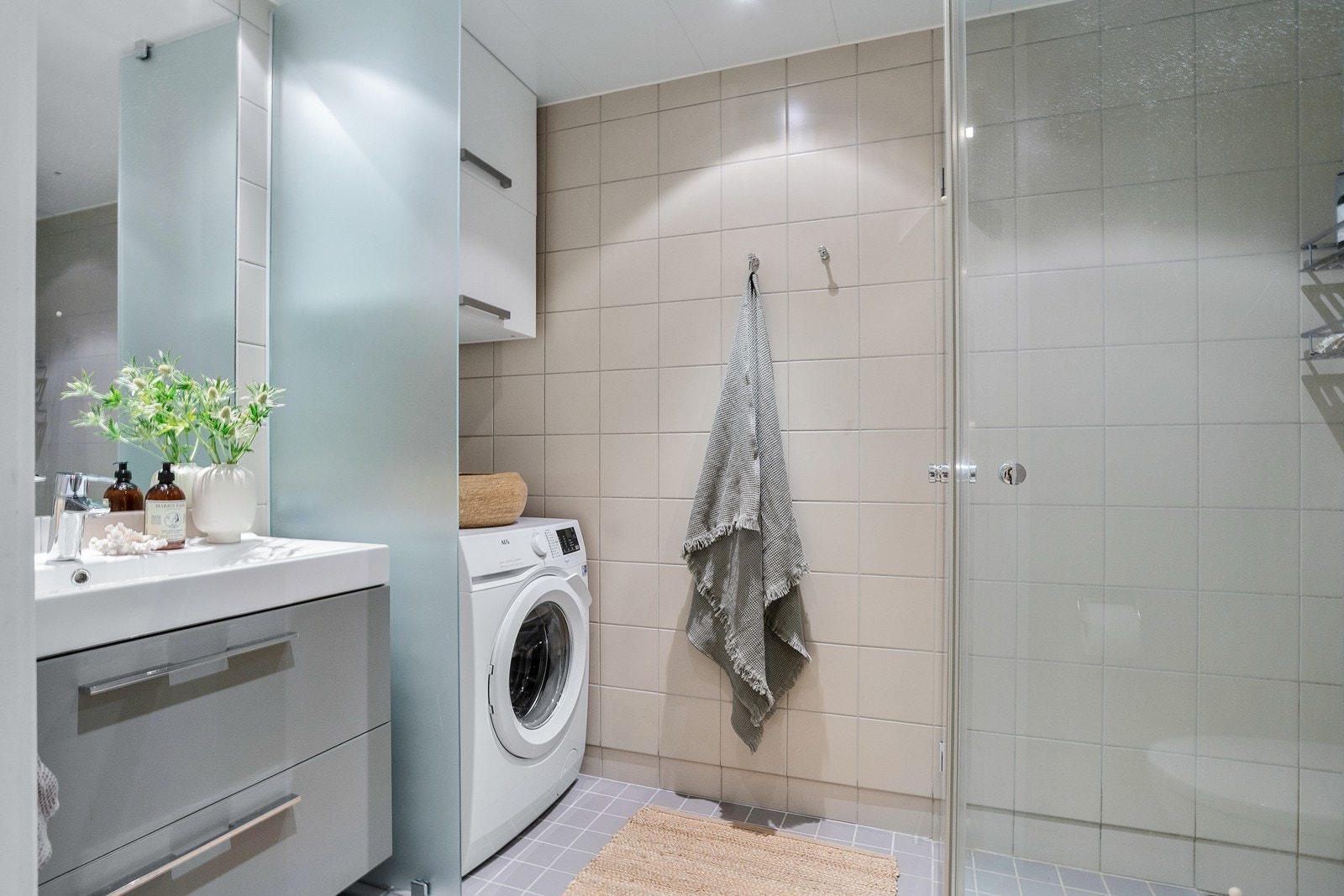 Det er opplegg til vaskemaskin og tørketrommel. Galleribilde