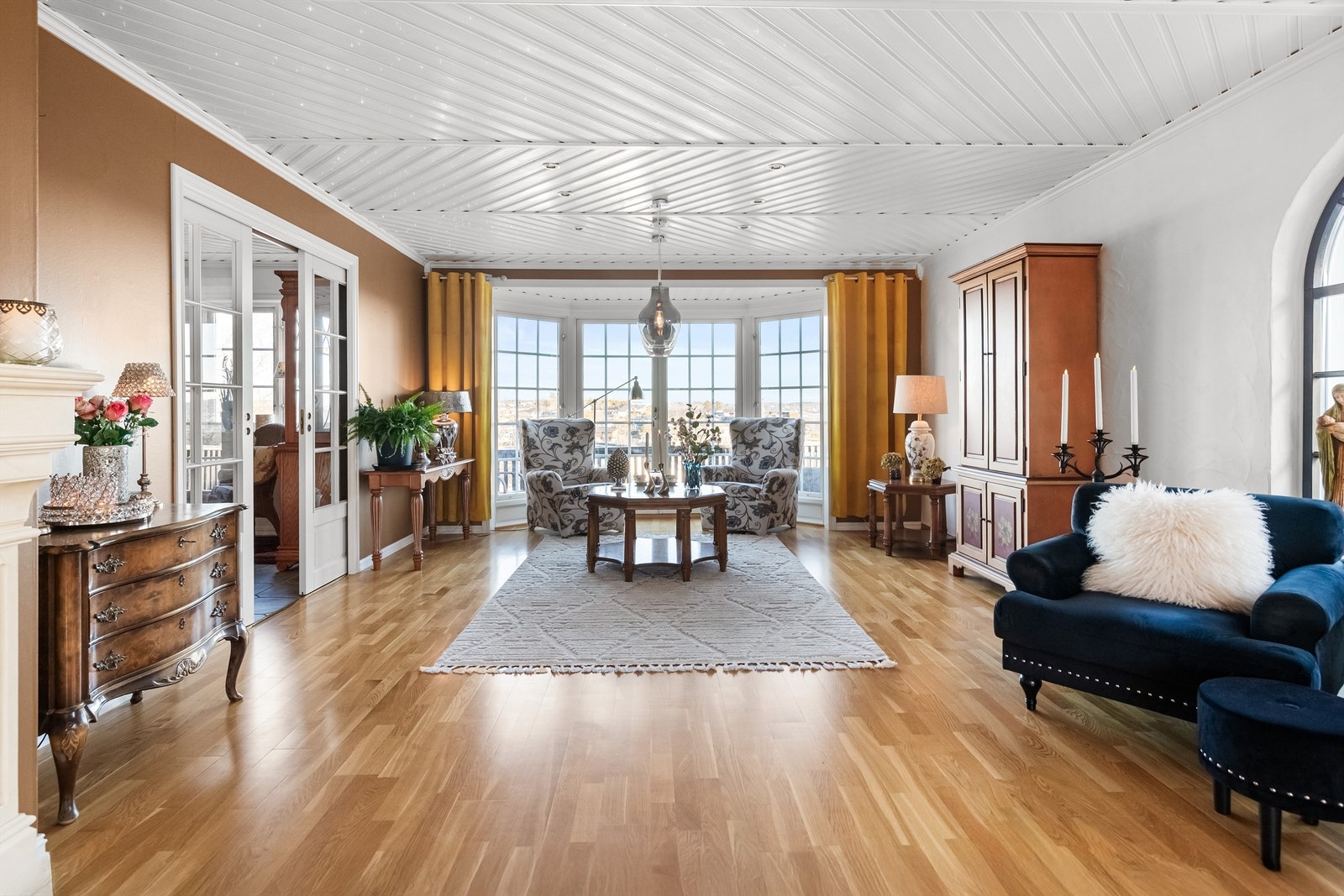 Vannbåren gulvvarme gir en lun og fin temperatur i hele huset, samt lave strømutgifter Galleribilde